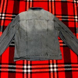 Only worn once and stayed in my closet forever just trying to get rid of it.